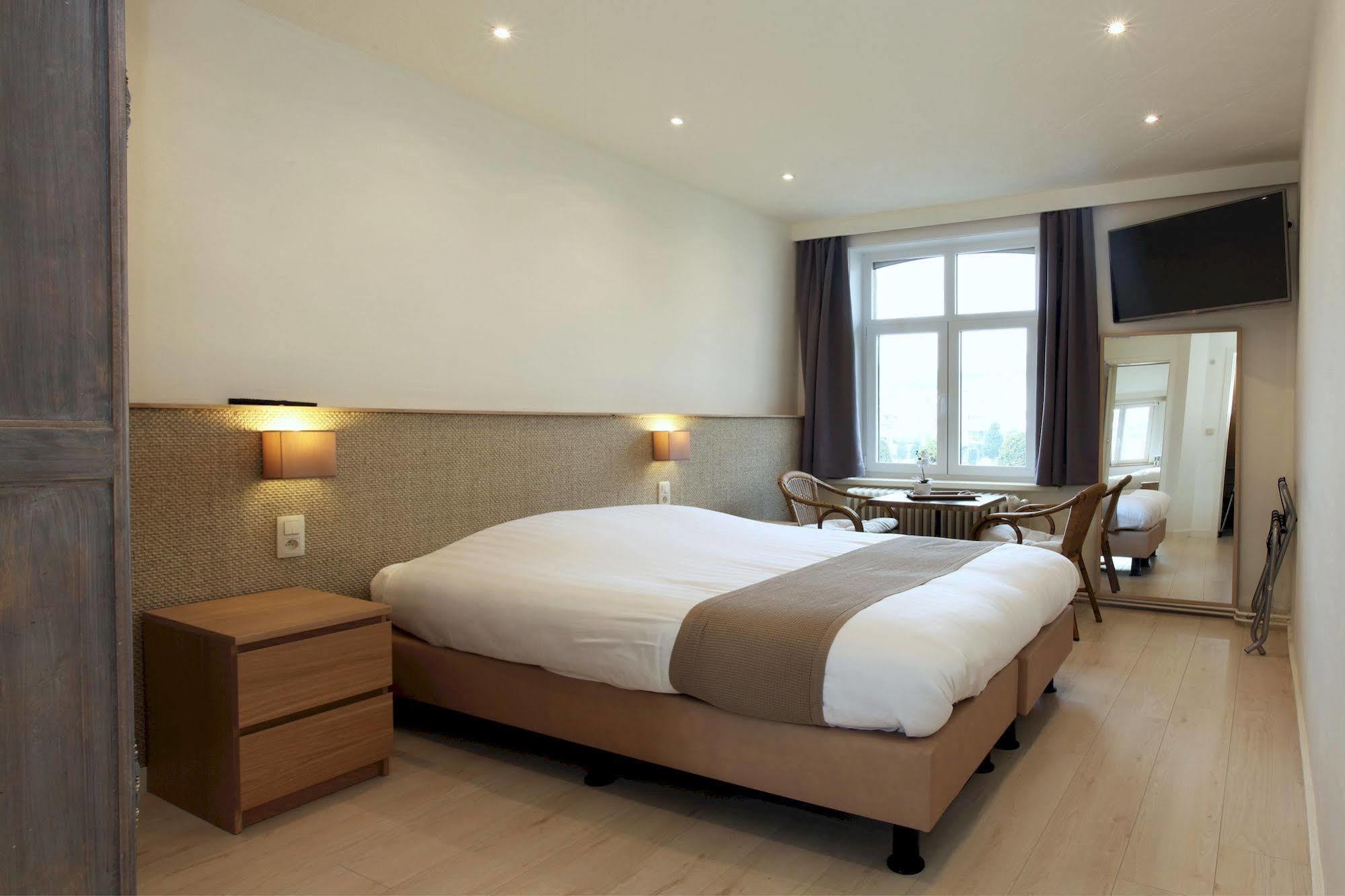 Hotel Cecil